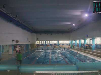 Ci spostiamo ora all�interno per visitare le altre tre piscine, tra cui la pi� �anziana� di tutto lo stadio, fondata nei primi anni 70